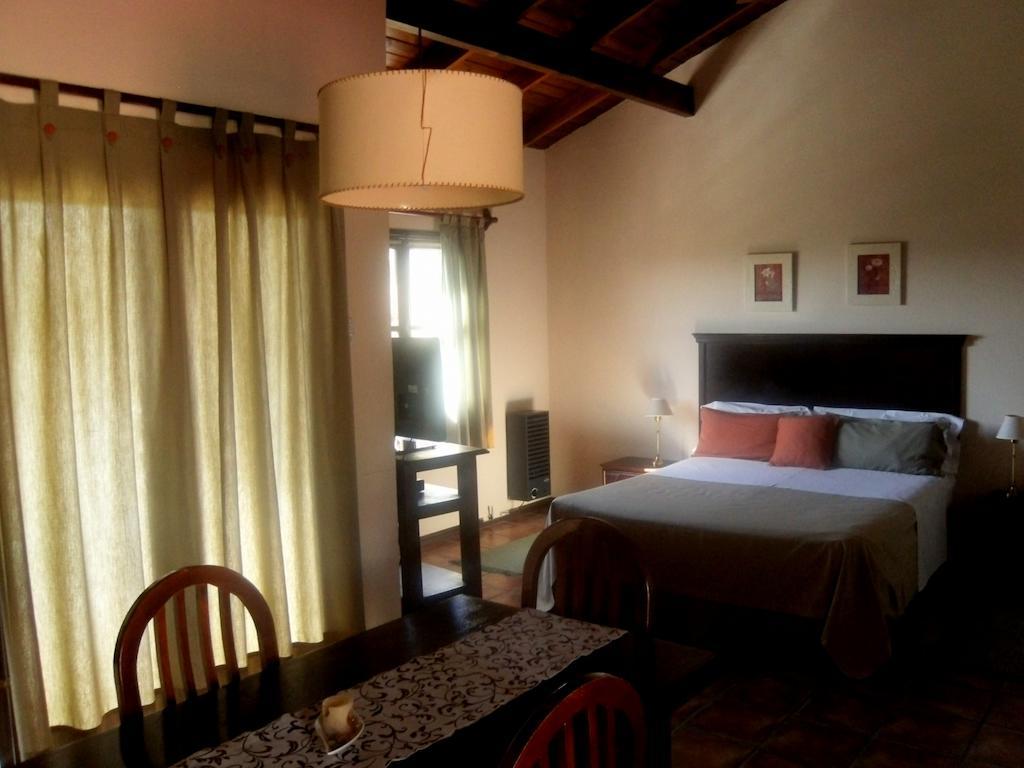 Las Ardillas Cabanas Y Suites La Falda Δωμάτιο φωτογραφία